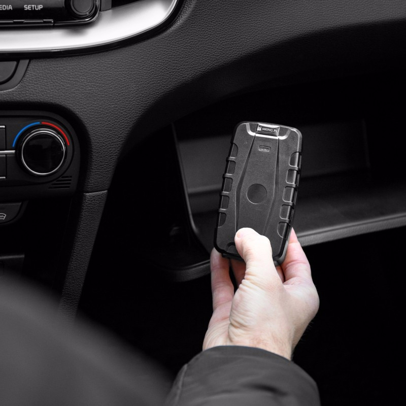 lokalizator-gps-4g-z-magnesem-240-dni-ip65-czujnik-oderwania-mk76c.jpg