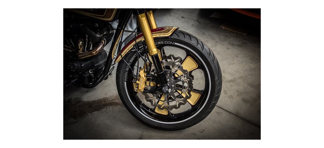 Opony motocyklowe - jak wybrać i kiedy wymienić opony motocyklowe?
