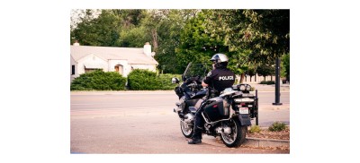 Kontrola policji bez powodu - co warto wiedzieć o rutynowej kontroli przez policje?
